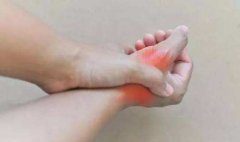 警惕，尿酸高会出现这3个异常现象